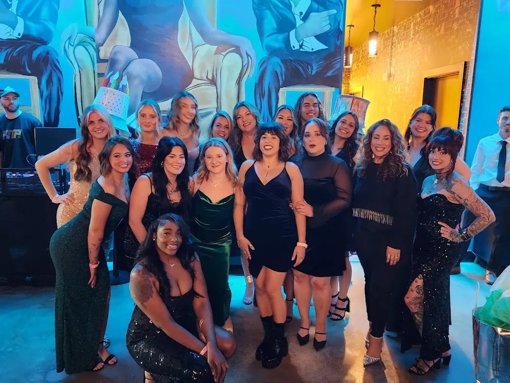 Salon INXS — Beauty salon in Winter Springs